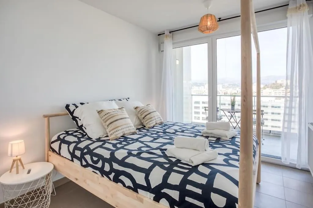 L17 Arenas Suite 3 Balconies/Parking, 5Mins To The Sea Nice Apartment