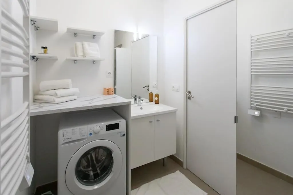 L17 Arenas Suite 3 Balconies/Parking, 5Mins To The Sea Nice Apartment
