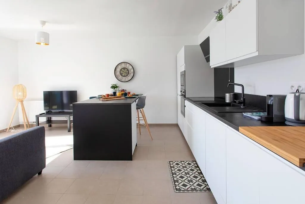 L17 Arenas Suite 3 Balconies/Parking, 5Mins To The Sea Nice