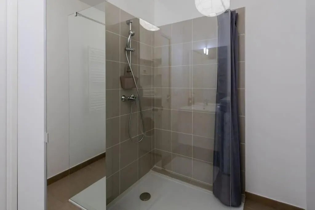 Apartment L17 Arenas Suite 3 Balconies/Parking, 5Mins To The Sea Nice France